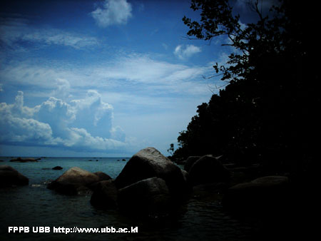 Foto Pantai Tanjung Kerasak, Bangka Selatan