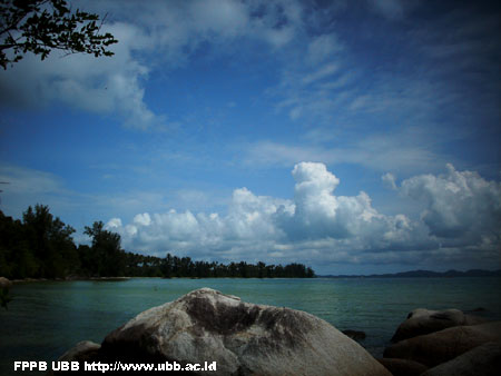 Foto Pantai Tanjung Kerasak, Bangka Selatan