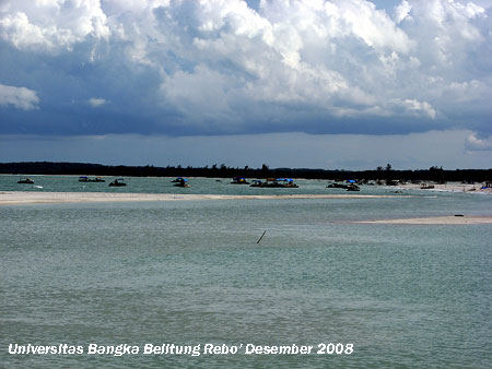 TI Apung yang terdapat di Pantai Rebo Bangka provinsi Kepulauan Bangka Belitung
