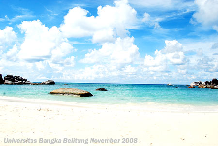 Foto pulau Belitung atau Belitong